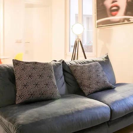 Bright And For 4 In Apartament