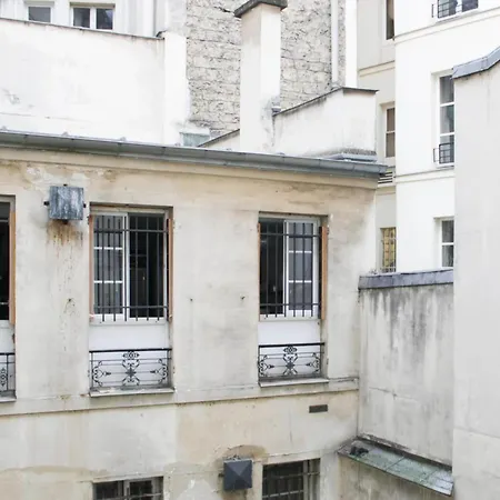 Bright And For 4 In Apartment *