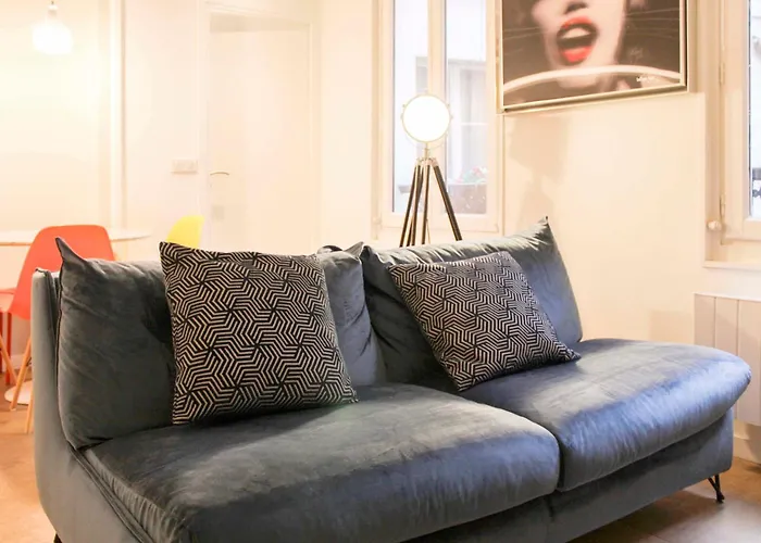 Bright And For 4 In Apartament